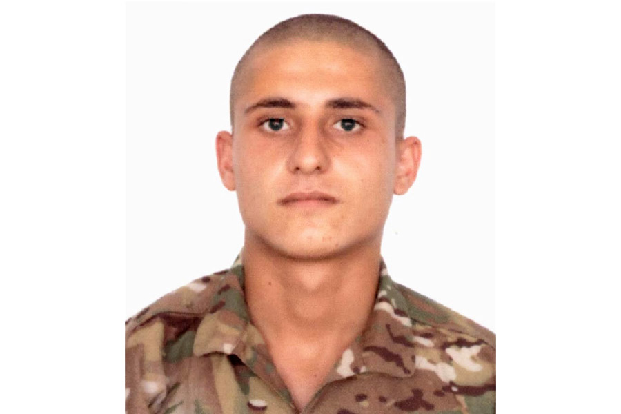 https://www.lebarmy.gov.lb/sites/default/files/field/images/09_20/Np270920201102-2.jpg
