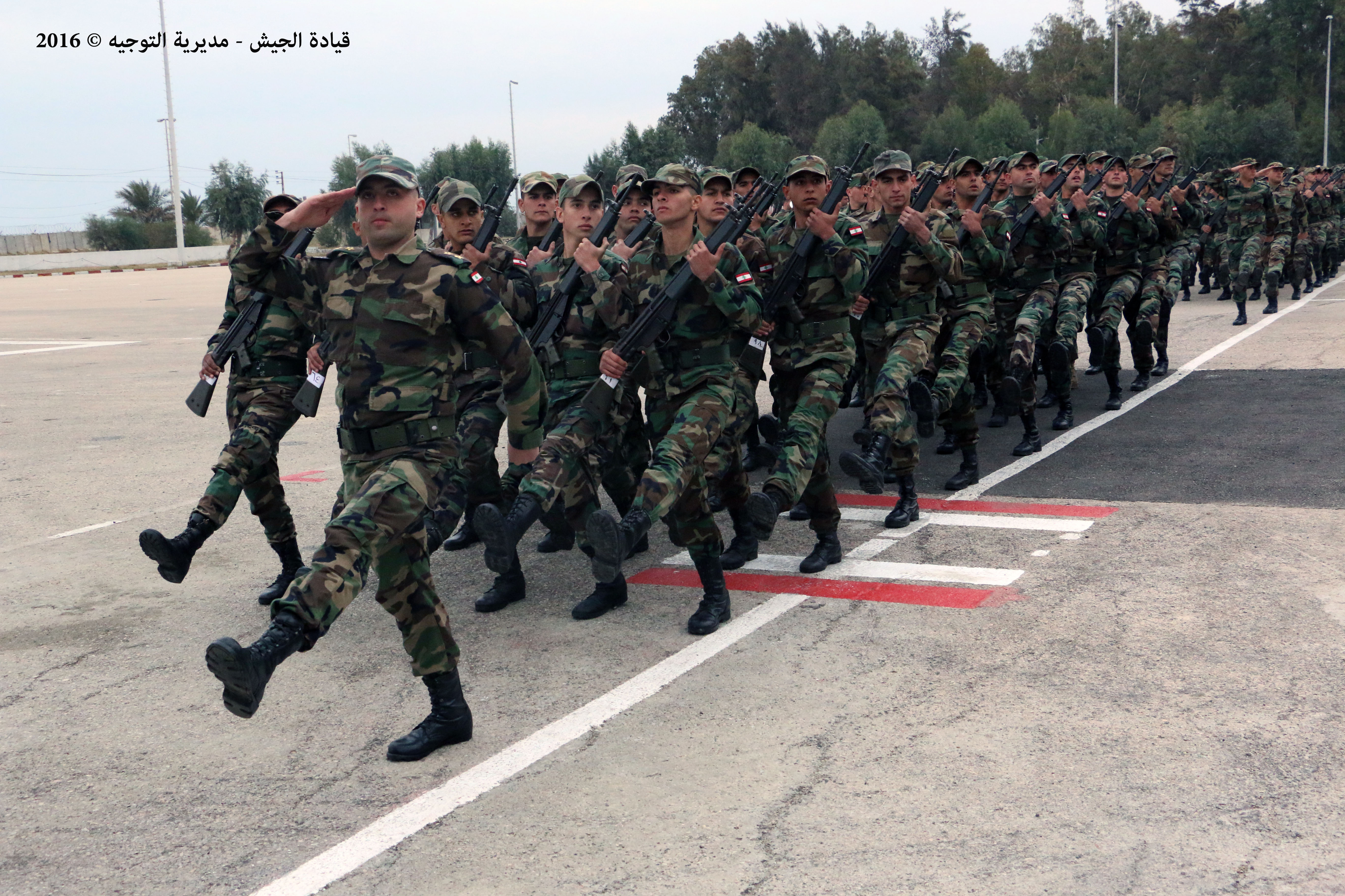 حفل تقديم جنود متمرنين ومجندين للعلم الموقع الرسمي للجيش اللبناني 