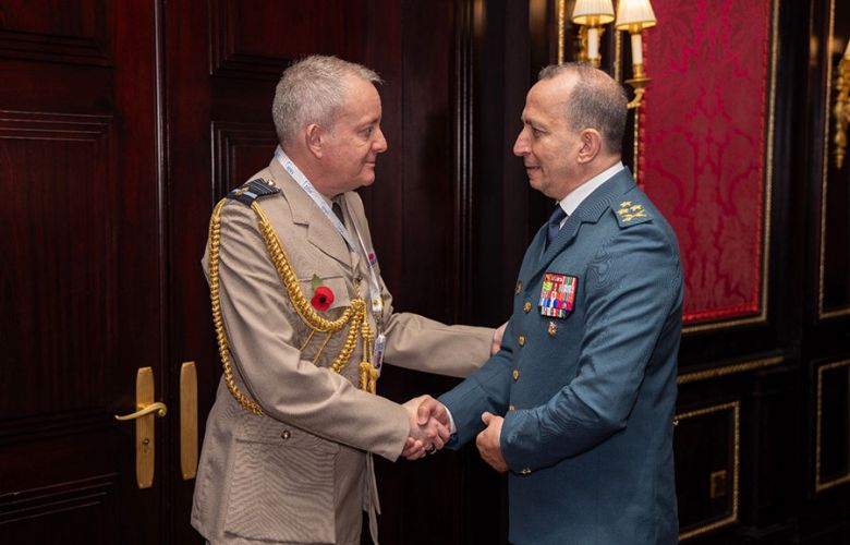 لقاءات قائد الجبش على هامش حوار المنامة (موقع الجيش اللبناني). 